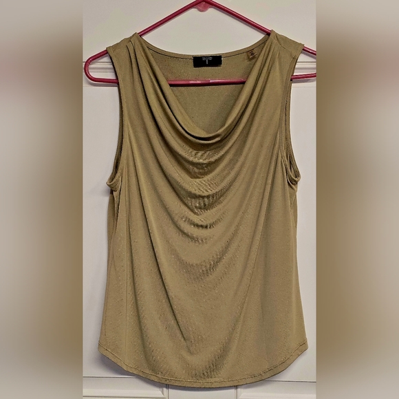 Women's Size Medium Tahari Sleeveless Tan Scoop Neck Business/Casual BNWOT Top!✨ - Picture 4 of 10